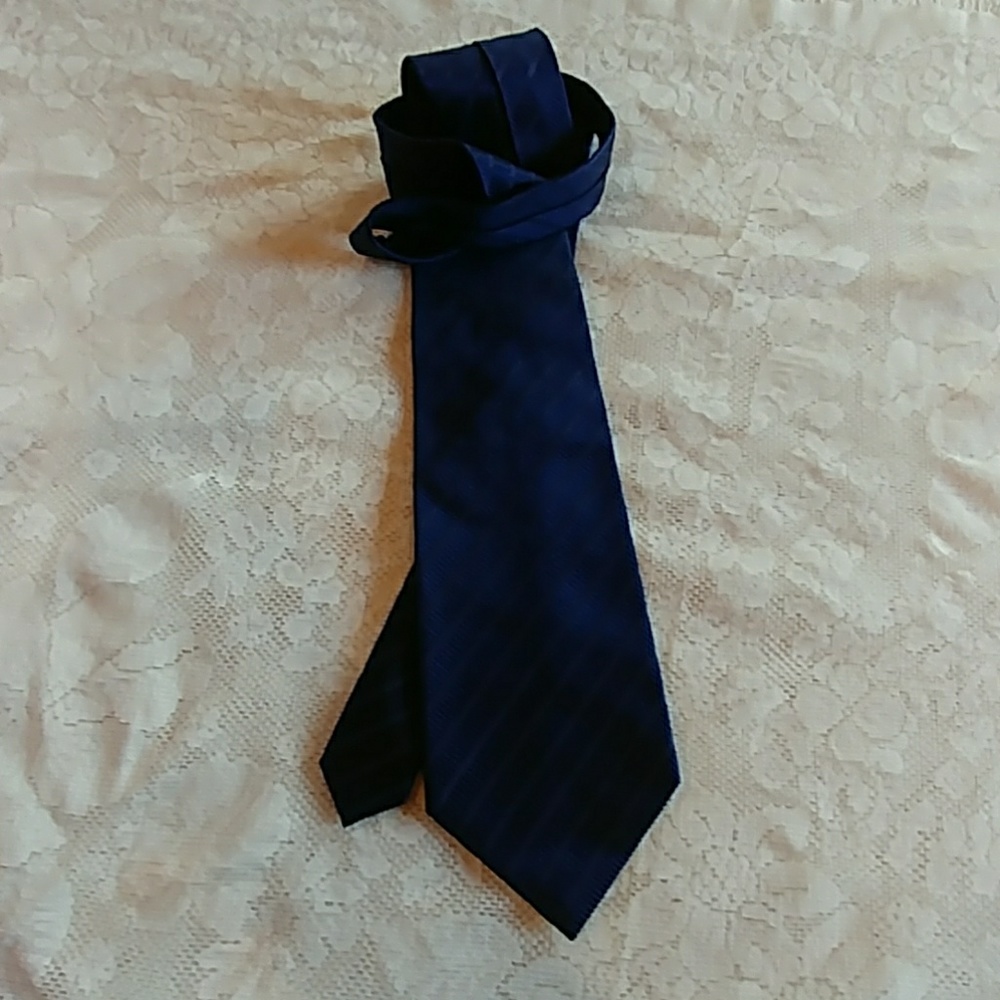 Alfani navy blue tie
